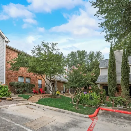 I841 – World Cup Stay - 18 Min to at&T - Sleeps 4 - Public Transit