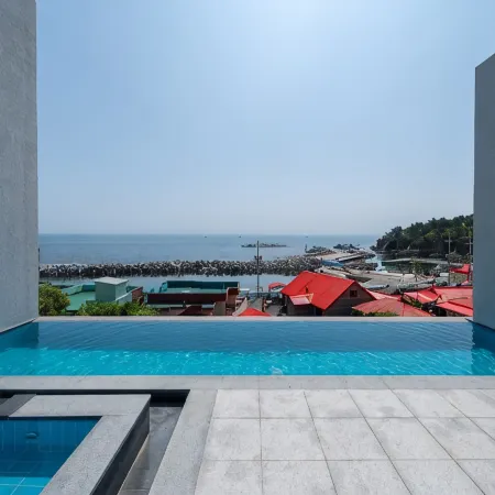 Pohang Madame Annette Pool Villa - Dogs Allowed