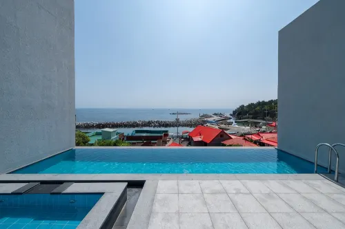 Pohang Madame Annette Pool Villa - Dogs Allowed -  Holiday Villas