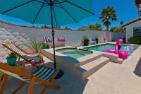 Desert Paradise with pool, mountain views and close to festivals, LIC#230224 - Gym