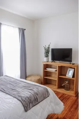 Charming 2-bedroom home in quiet neighborhood