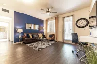 2 Bedrooms ✦ Ground Floor Unit ✦ Pool ✦ Wi-Fi ✦ Gym ✦ Pack 'n Play - Gym