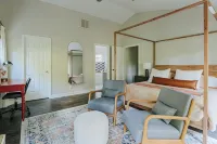 Twin Ponds: King Beds, Hot Tub, Gameroom, 75" TV, Foosball, Air Hockey, PingPong - Pool