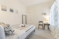 Walk to BART- SF in minutes & Off Street parking