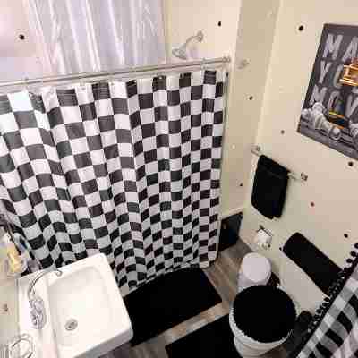 Trendy Downtown Nashua Getaway: Checkers-Themed 1 Bed/1 Bath! Rooms