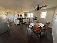 Charming 3-bedroom house "Cavern" with tons of amenities in Cave City. - Wi-Fi
