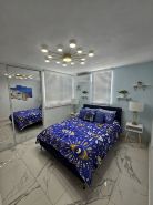Villa Santorini 3-bedroom apartment in welcoming Bayamón with WiFi, AC. Enjoy