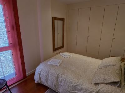 Magnífico Apartamento en Pirineos con Piscina y Cerca de Pistas de Esquí