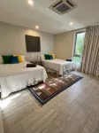 Newly Expanded! Lavish & Exclusive Beachfront Mansion. - 4 tähden