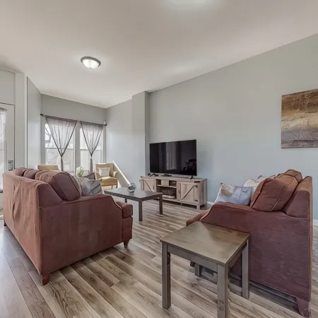 Spread out - Renovated 5BR+Loft, Sleeps 12+