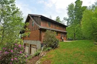 Large Log Cabin ON APP SKIMTN, HotTub, Pool Table, Kayaks, LOCATION! 100+reviews - 4 stjerner