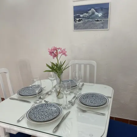 Beautiful 1 Bed Apartment on West Coast - Close to Beach