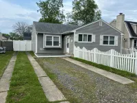 Dog-friendly 3 bdrm single family home fenced yard. Cape May Area Fios internet