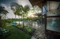 Encantada- Brand New Villa, Truly Spectacular with Mountain and Ocean Views