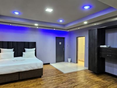 Adelina Hotel