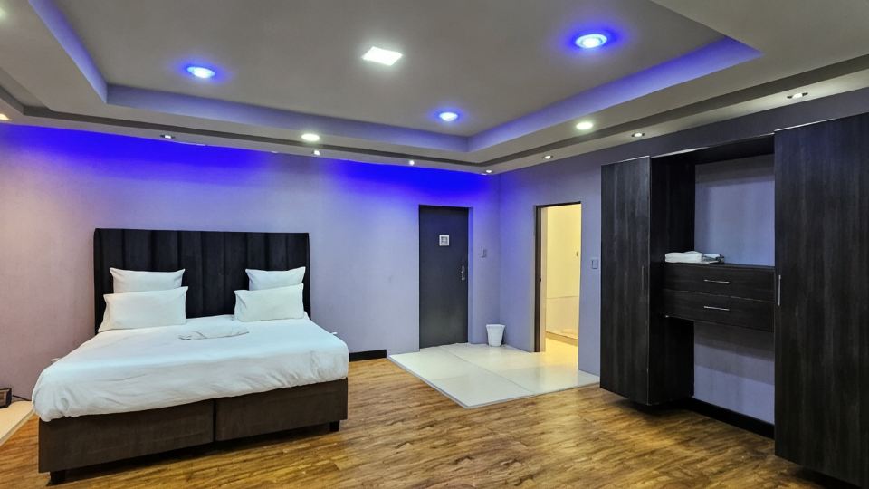 Adelina Hotel