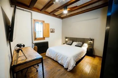 Airport Suite 2 (private bathroom) 8 minutes drive from the airport - 2-Sterne
