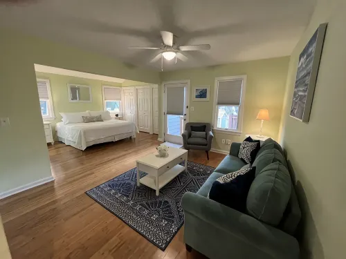 Swept Away Two- Great Family Beach House - Homestays