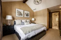 Luxury Ski-In, Ski-Out Arrowleaf Penthouse  With Panoramic Views - Jacuzzi
