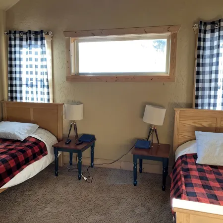 Summit Lodge- Relaxation with Spectacular Views of the Hills- 3 mi. to Deadwood~ Hotels in Lead