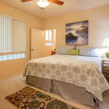 Lux 2/2 w/Firepit Next to Kaweah River & 10 Min from Sequoia National Park
