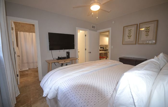 SEASONAL RENTAL IN KEY BISCAYNE