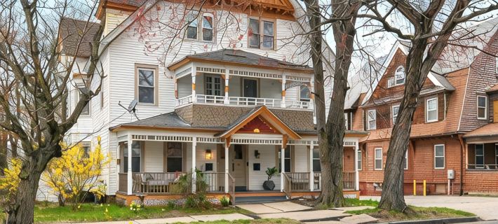 Elegant 7Br 2.5Bath Victorian Gem Sleeps 16+ Hotels in Springfield