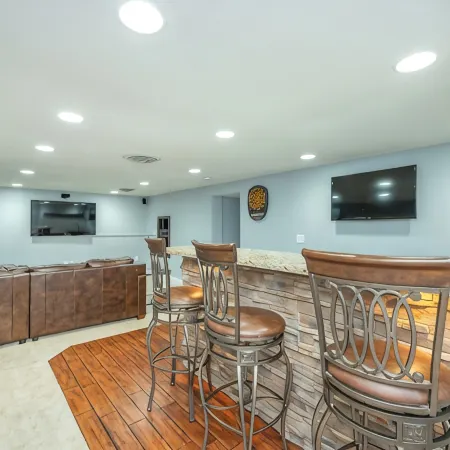 Cozy Waterbury VRBO next to Willow on Grand Events Center and Val Air Ballroom
