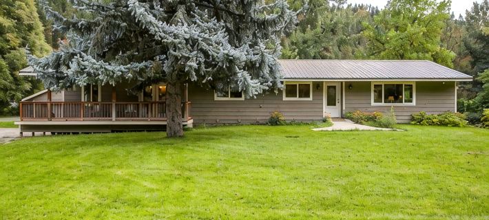 Creekside Lodging, Perfect Family Vacation, Recreation Area, Games, Pet Friendly Hotels in Chelan County