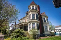 The Gregory House in Southern Maine close to many beaches & popular destinations - Wifi