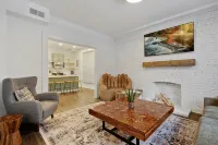 6 Bedrooms - Stunning Remodel, Heart of Downtown Denver - Bungalows