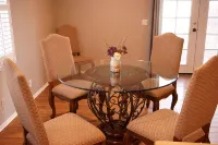 Spacious one bedroom apt in the heart of wine country - Wifi