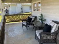 Cozy 2 Bedroom 1 Bath Lake Front Cottage Hotels in Cleora