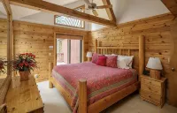 Luxury Northstar Cabin • Creekside • Lake Tahoe • Pools & Hot Tubs • Hike • Bike - シャレー