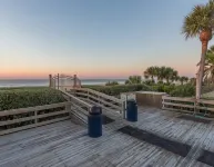 Late Summer Beach Specials!! Super Savings!! Email for Quote!! - 4-Star