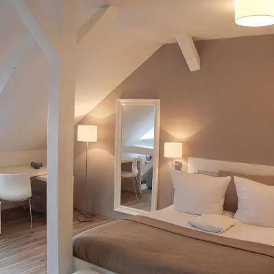Apartment Hotel Lindeneck Отели рядом с достопримечательностью «Старая Опера Эрфурт»