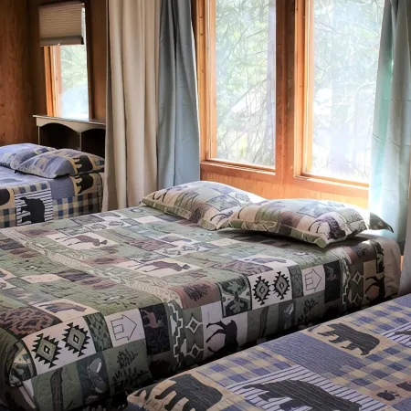 Great Cabin- get own beach & dock!  Perfect for Glacier National Park Vacation!