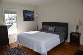 4 bed 3 bath house in wine area near SF. Walk to town. Dog friendly PLV120240032
