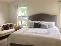 SUMMER SPECIAL - 20% OFF - SLEEPS 13 - Bungalow