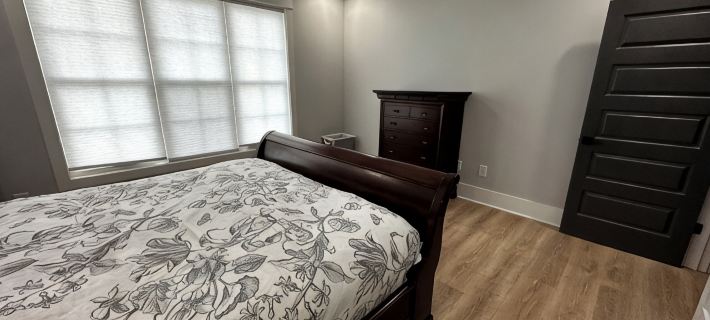 Modern 3 BR home, interior lot near Lake Keowee, Clemson, Walhalla, Seneca. 오코니 카운티 호텔