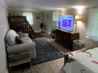 Charming Fishing Cabin w/ lake view near Stone Mountain - Holiday bungalows