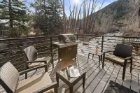 Large, Luxurious Riverfront Townhouse - 4 étoiles