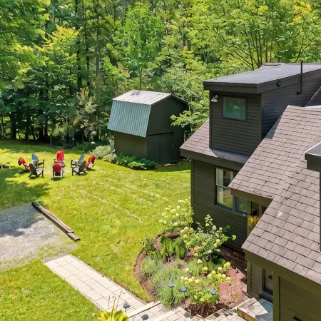 Vermont Summer Escape - Sleeps 8 with FirePit, Hot Tub, and Pet Friendly!