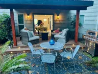 Contemporary 3bedroom / 2 bathroom house close to UO - 4성급