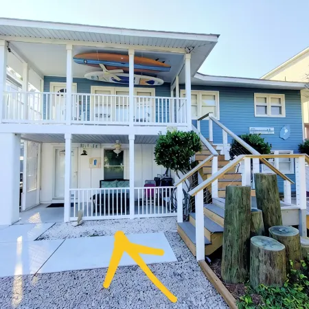 SurfsUp HiTide! Steps From The Beach!