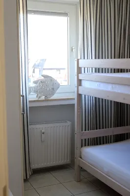 1A apartment, 2-4 people, very close to the beach, central, large garage, family friendly - Parvekkeita