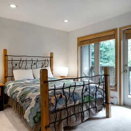 3Br Condo on 10 Mile Creek with Mountain & Creek Views.  Close to Main Street!