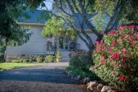 Beautiful Home with Mountain and River Views. - 3-Star