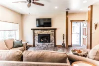 3Br Remodeled Ranch Style Home Close Downtown.  Quiet and Peaceful - 4つ星