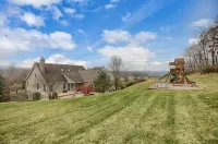 Top of Lemont - Minutes to Downtown State College and Penn State - 4-Star